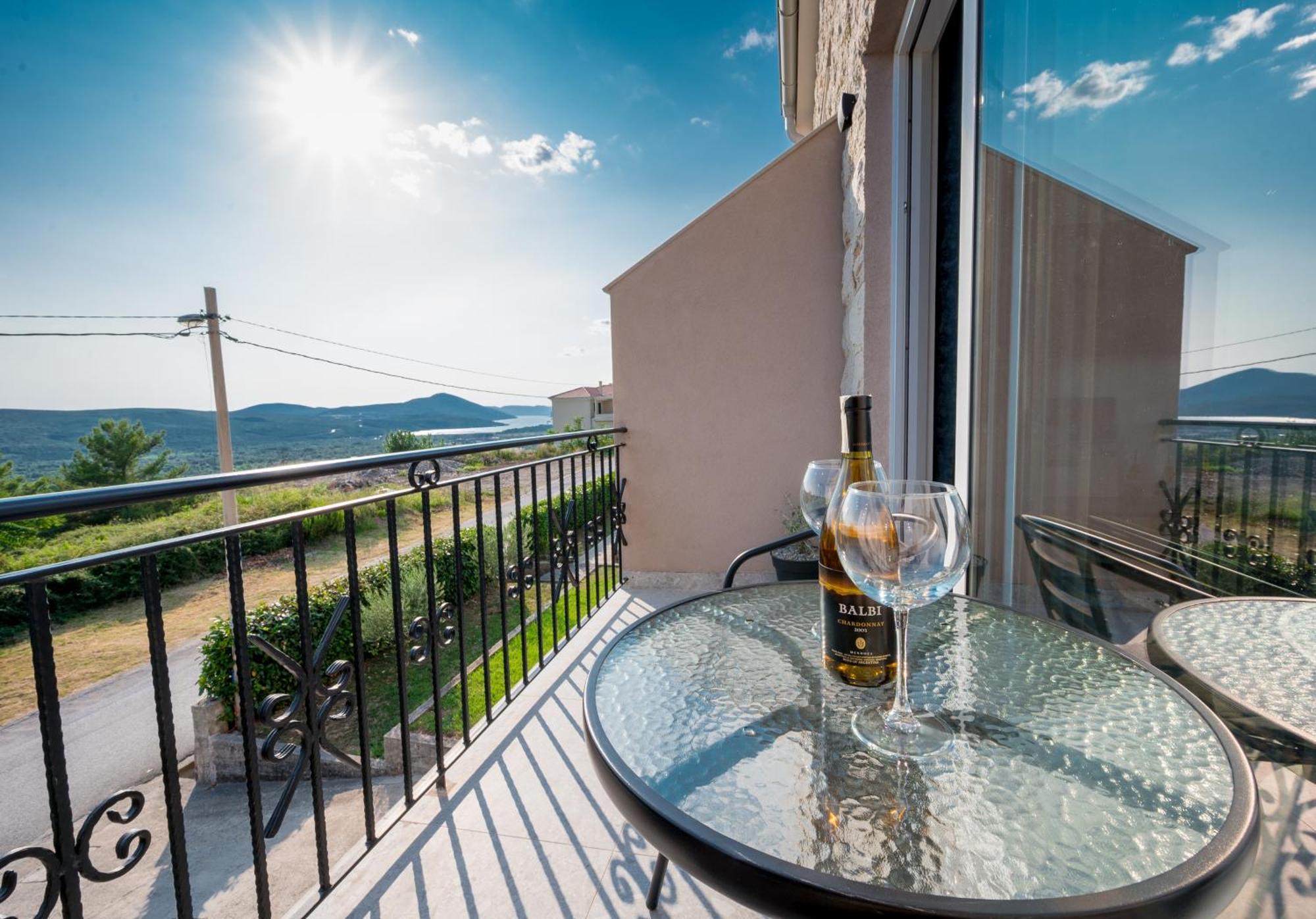 Appartement En Chene Kotor Zewnętrze zdjęcie