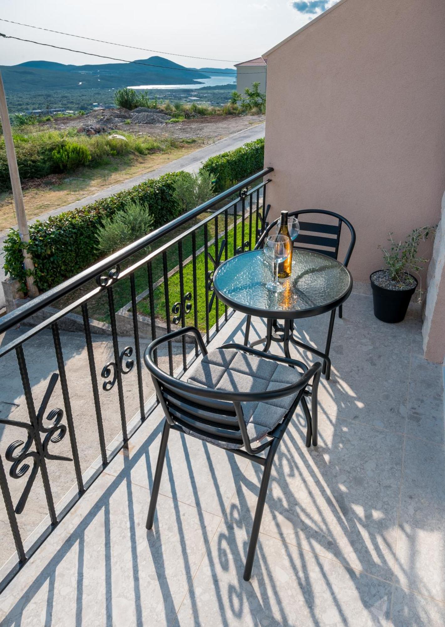 Appartement En Chene Kotor Zewnętrze zdjęcie