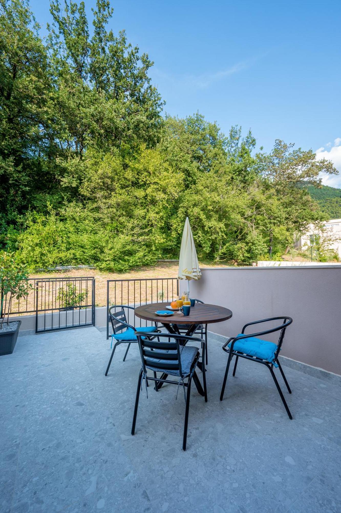 Appartement En Chene Kotor Zewnętrze zdjęcie